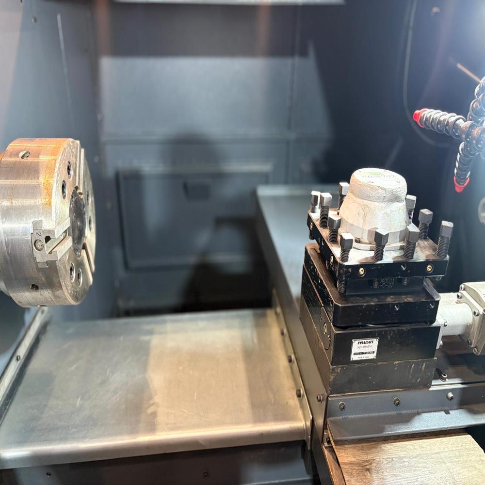 FLAT BED CNC LATHE MACHINE - TCP HX-200-650