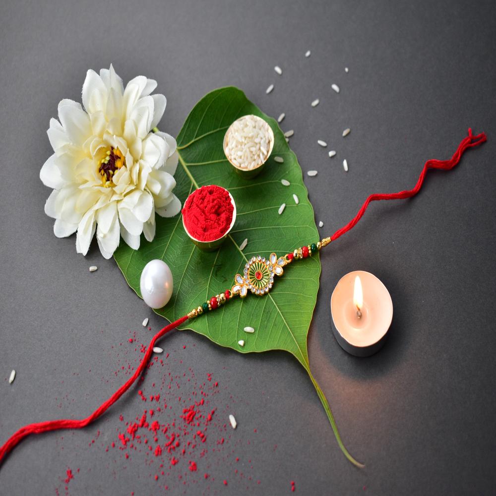 Traditional Floral Rakhi Elegant Design For Brother'S Raksha Bandhan - Color: Mix
