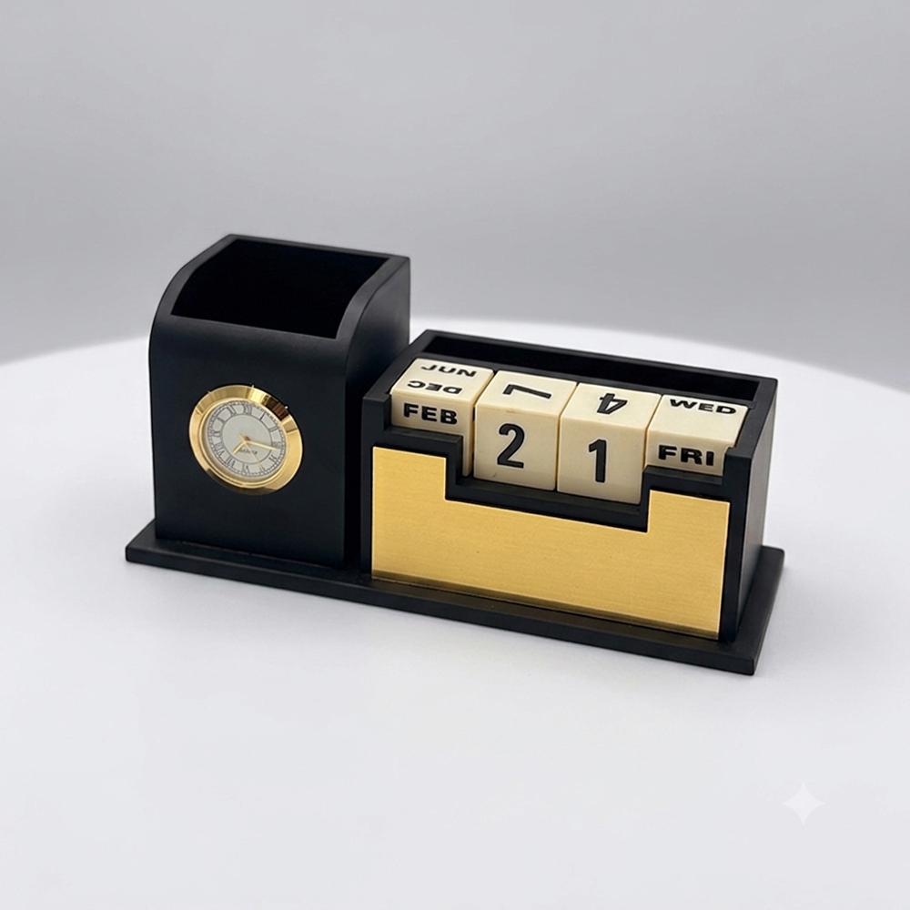 wooden penstand with uniuqe cubes