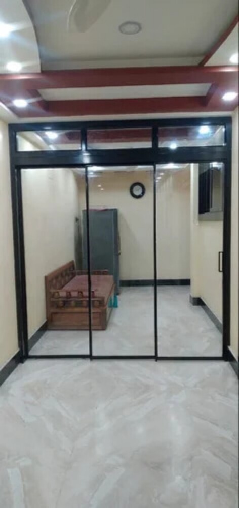 Aluminium Glass Partition
