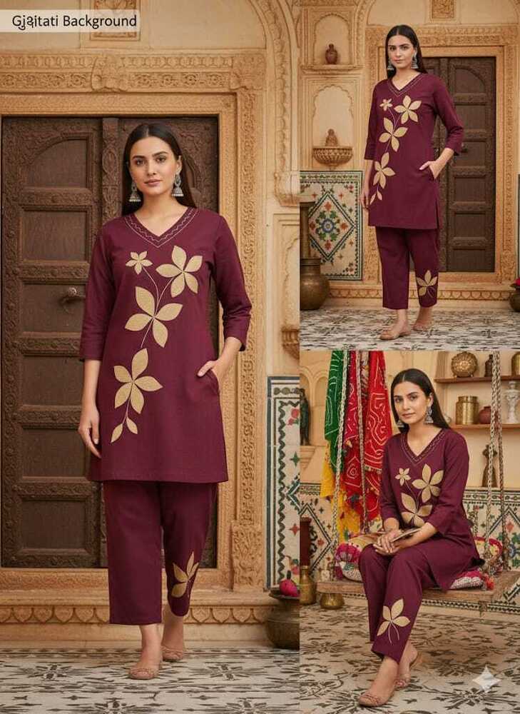 Vetican silk V - neck applic