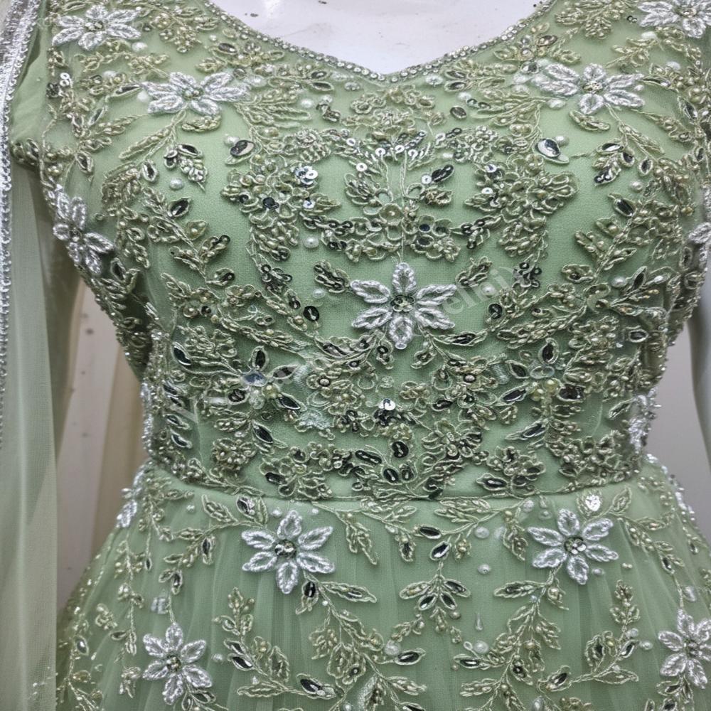 GW-70021 Cut-Dana Net Gown