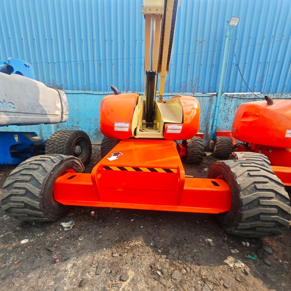 JLG 660SJ Boom Lift