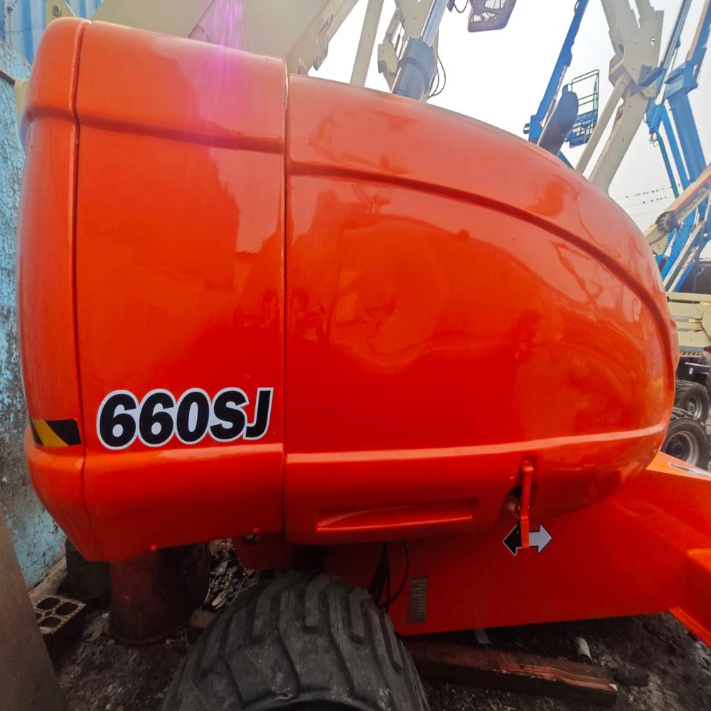 JLG 660SJ Boom Lift
