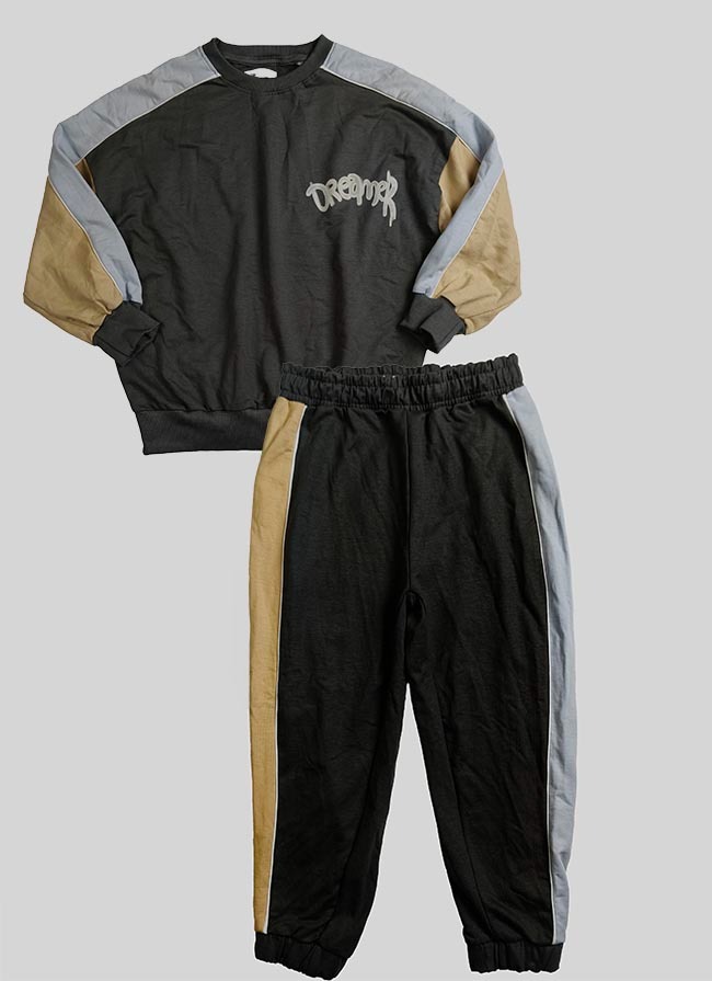 B16673 | Sinsay Boys Pullover + Jogger Sets