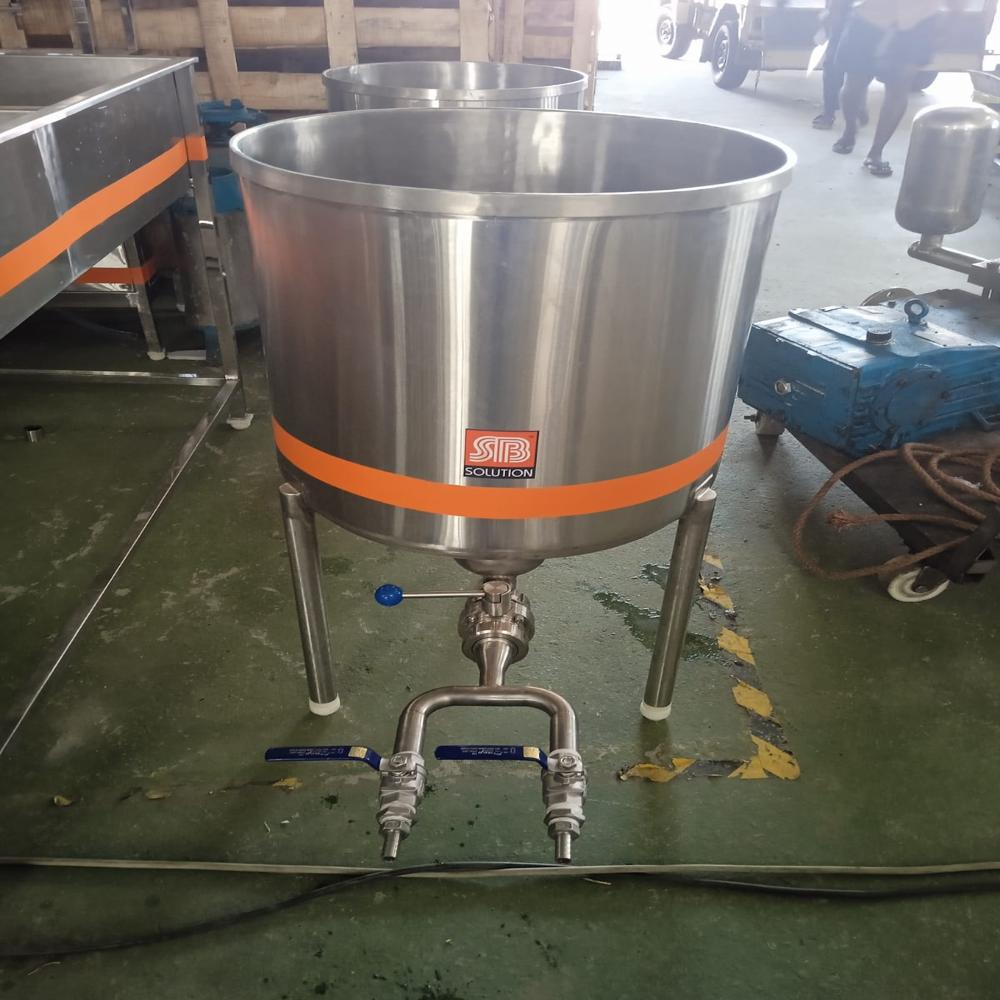 Milk Dump Tank - Stainless Steel, Air Cooling, Grey, 220 Volt | Automatic, Plc Control, Pasteurization, Rectangular Cross-section
