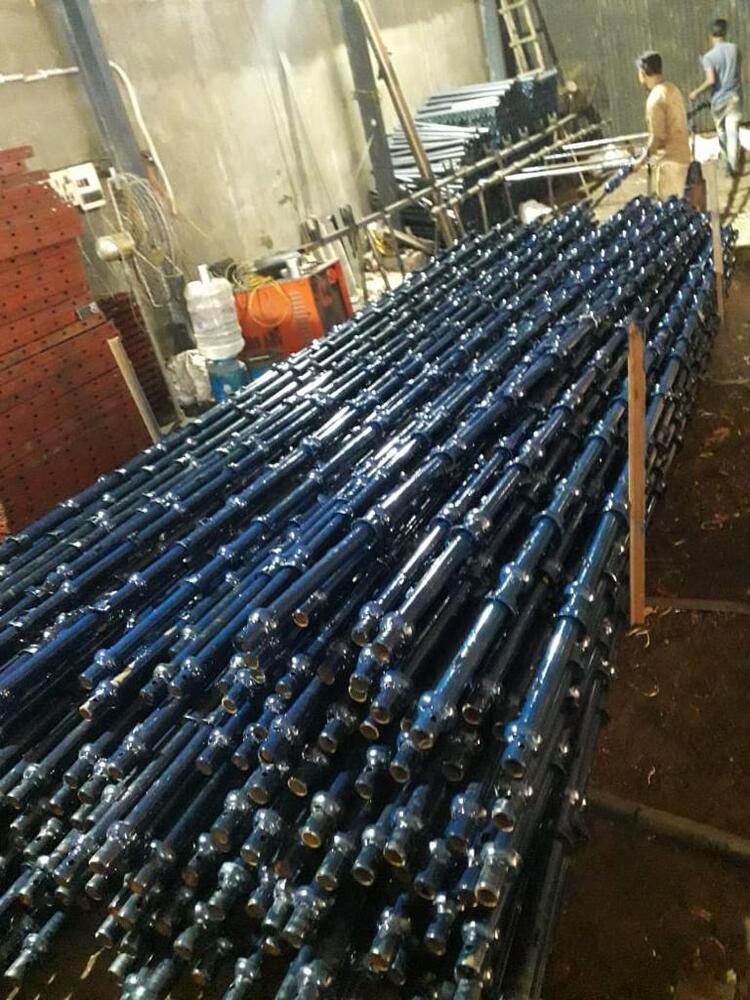 Scaffolding Vertical Pipe - Color: Silver