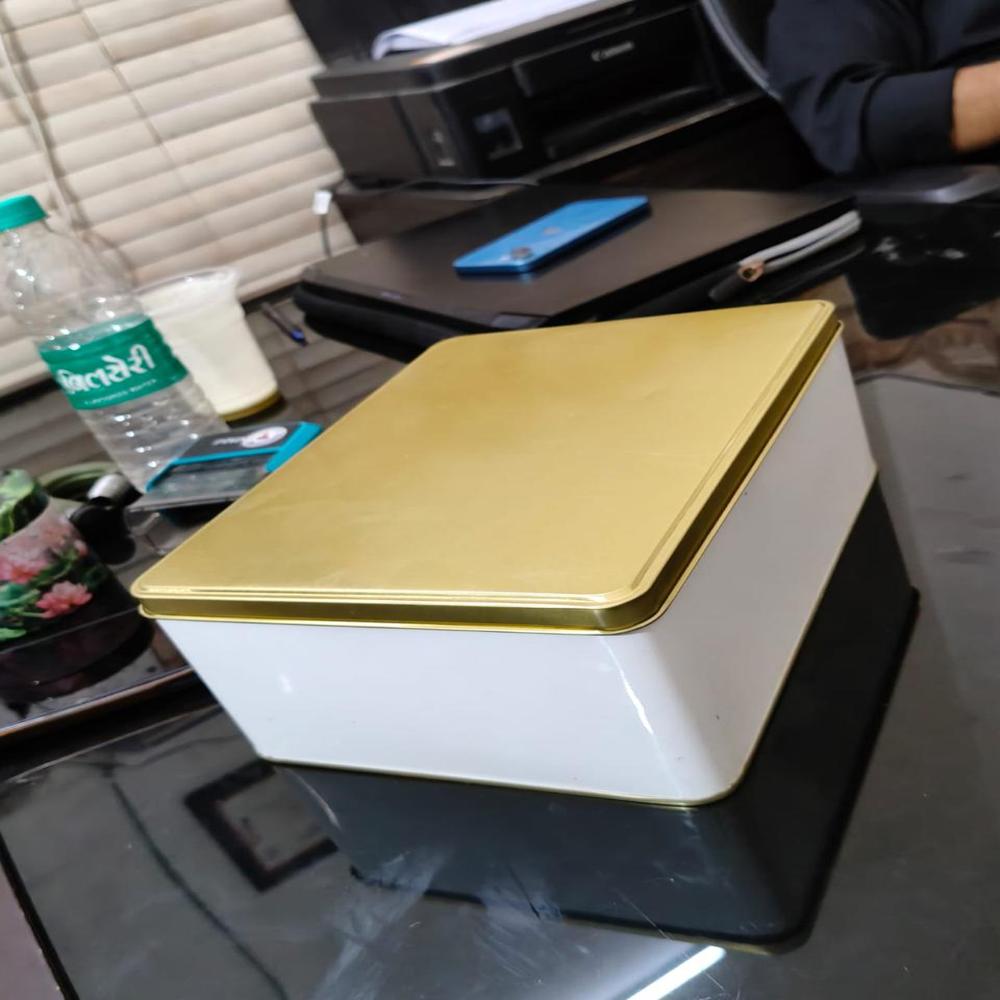 1 Kg Sweet Tin Box