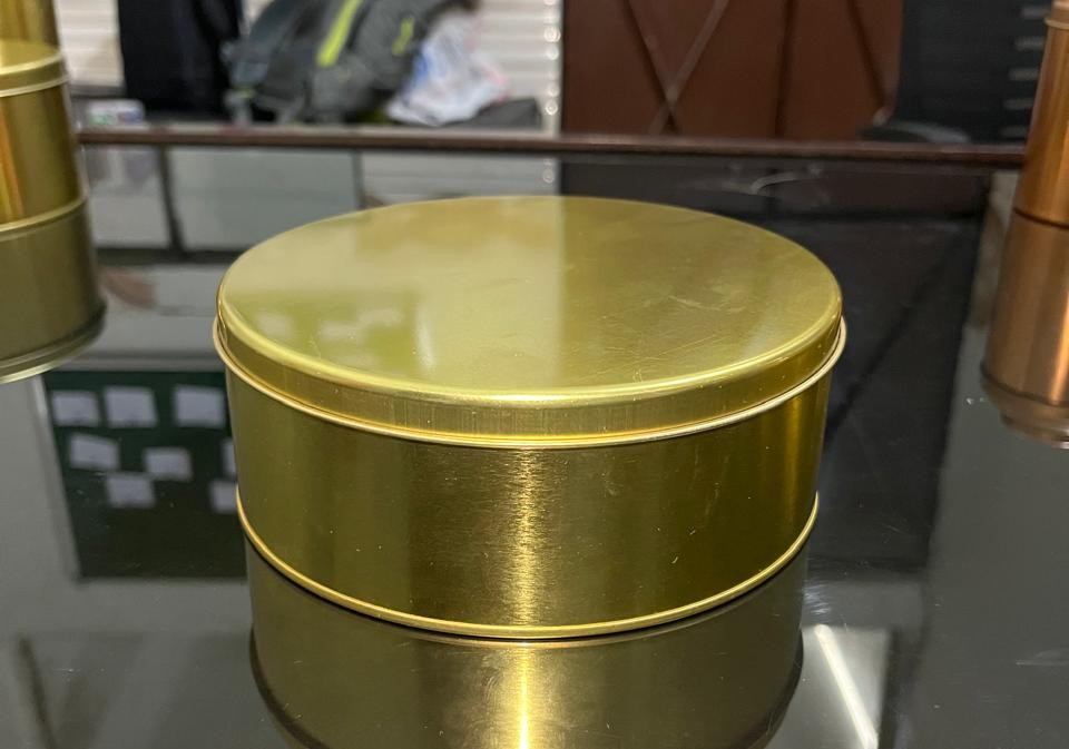 Plum Cake Tin Box 160 Mm Dia - Capacity: 500 Pcs/hr