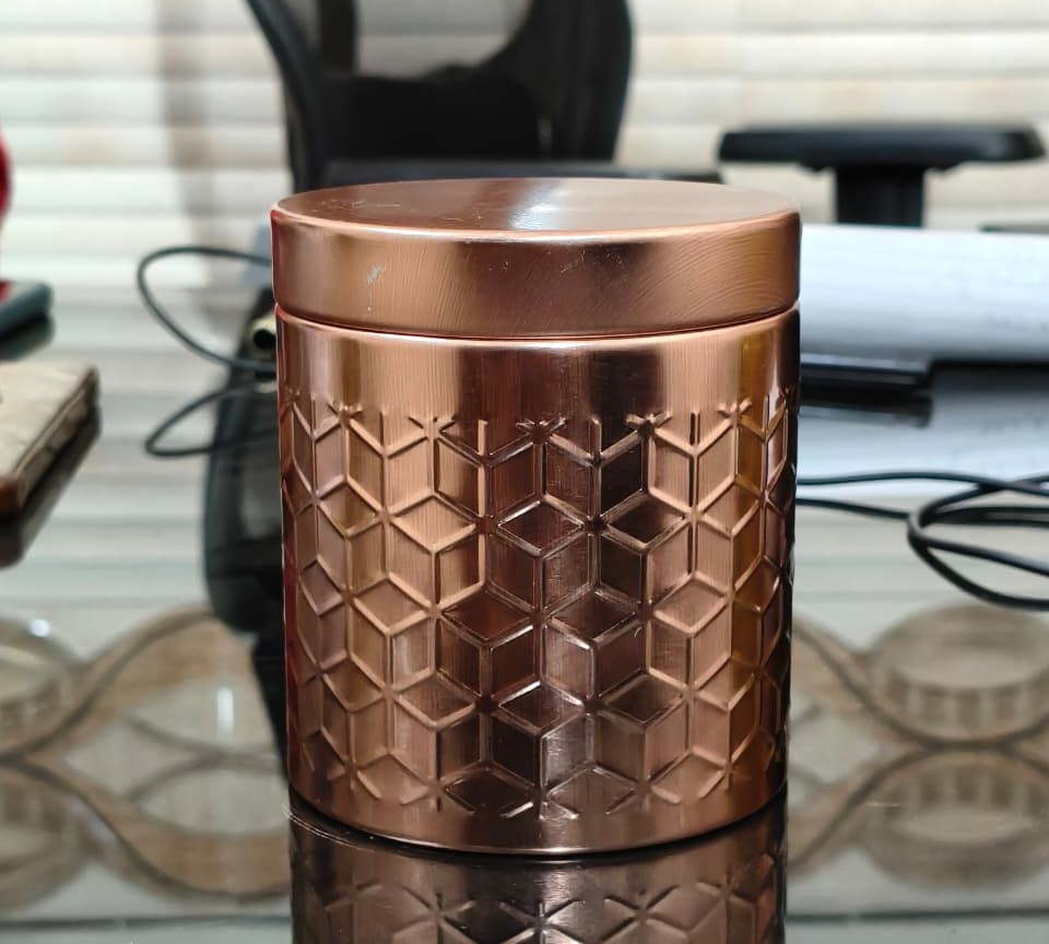 Cylindrical Body Embossed Tin Box - Capacity: 1000 Pcs/hr