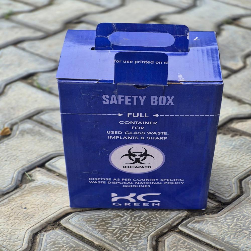 Blue box cardboard box for BMW 10L