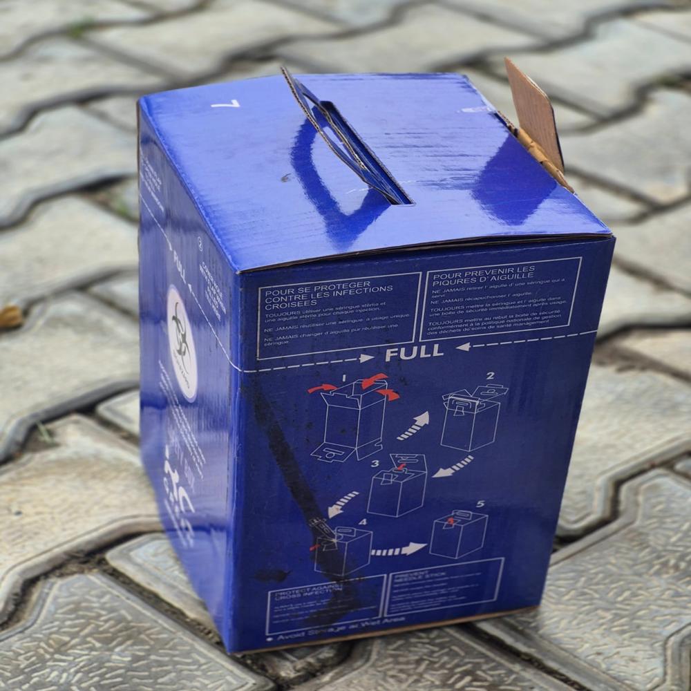 Blue box cardboard box for BMW 10L