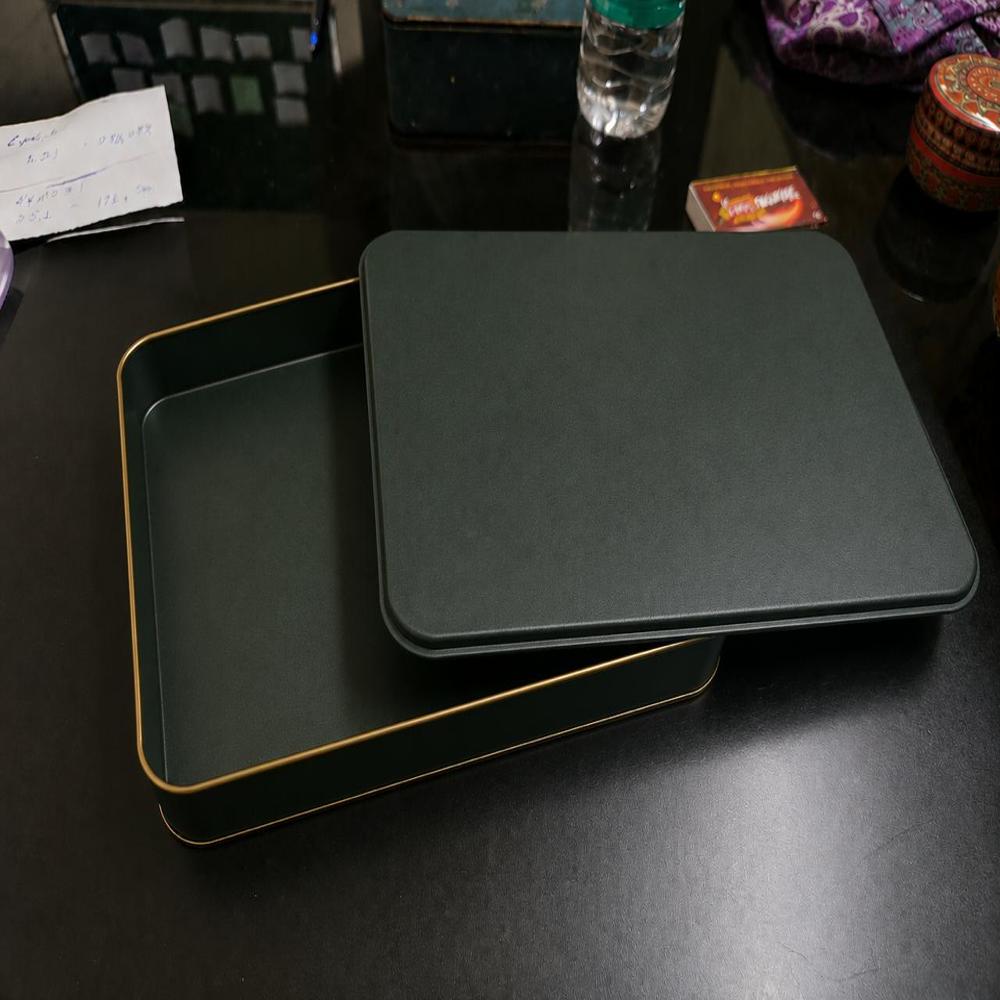 Rectangular Tin box 185 * 145 mm