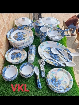VKL 70 पीस मेलामिन डिनर सेट