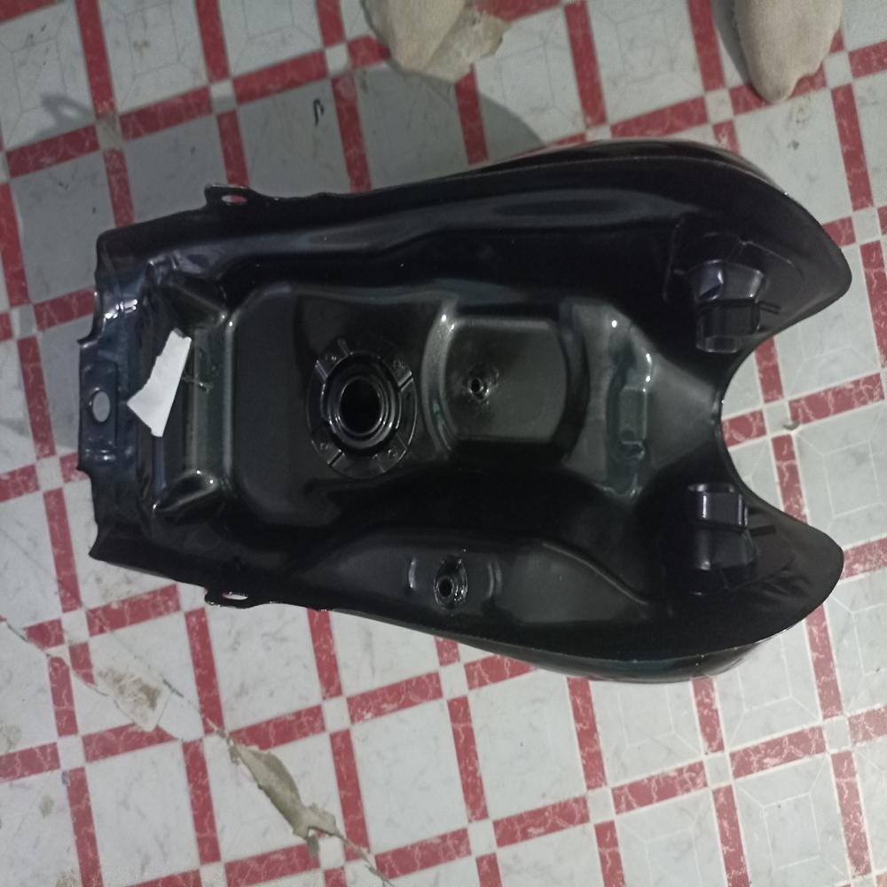 Petrol Tank Hf Deluxe Black Blue - Finish: Glossy