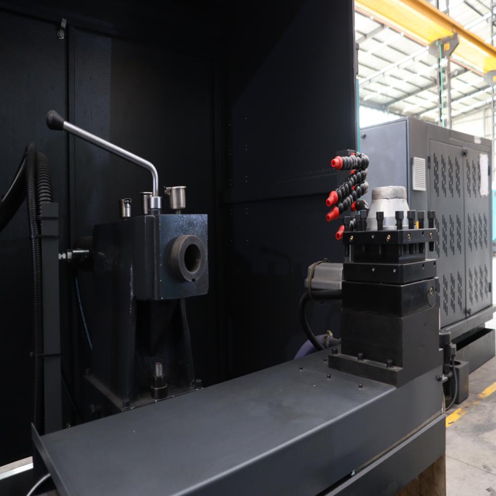 CNC LATHE MACHINE - TCP-HX-450-2500