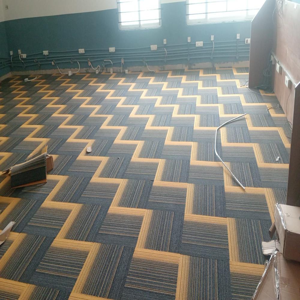 Carpet Tiles Square Shape - Color: Grey