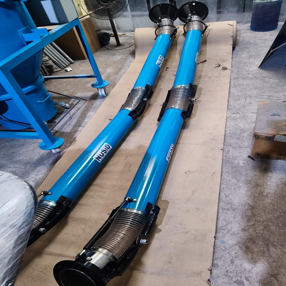 Self Locking Type Extraction Arms