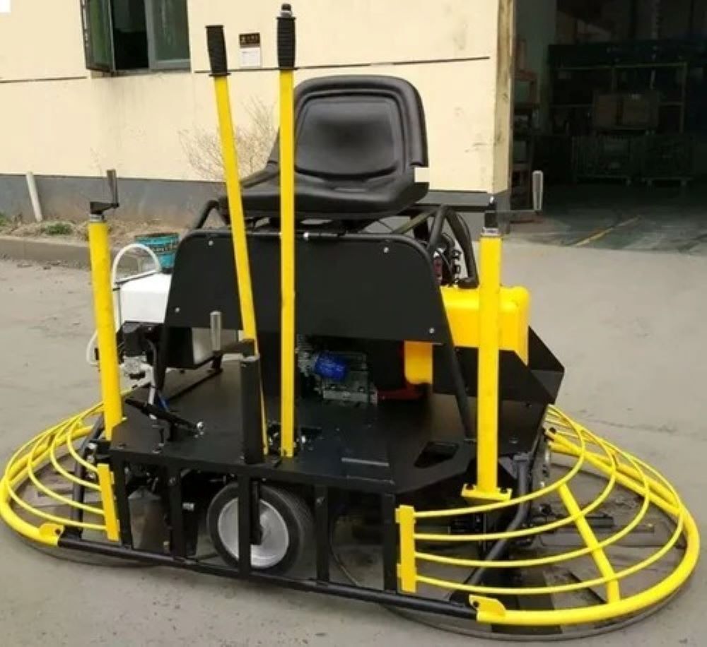 Ride On Trowel Machine - Steel Body, 2000x1000x1000 Mm, Yellow And Black, 13 Hp Honda Engine, Adjustable Blade Pitch