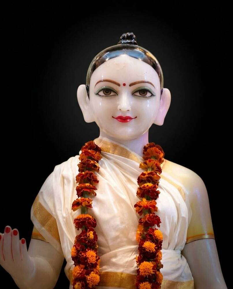 Marble Radha Rani Statues