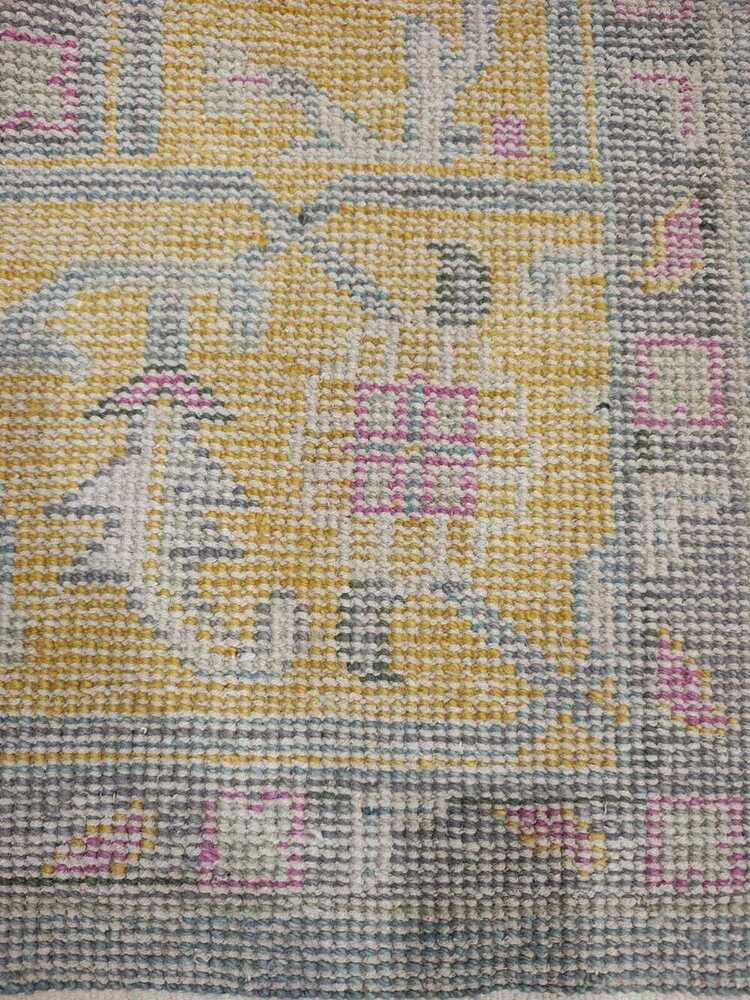 9 Feet 12 Feet Hand Knotted Woolen Carpet