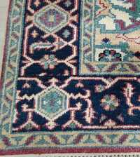 8 Feet 10 Feet Woolen Carpet