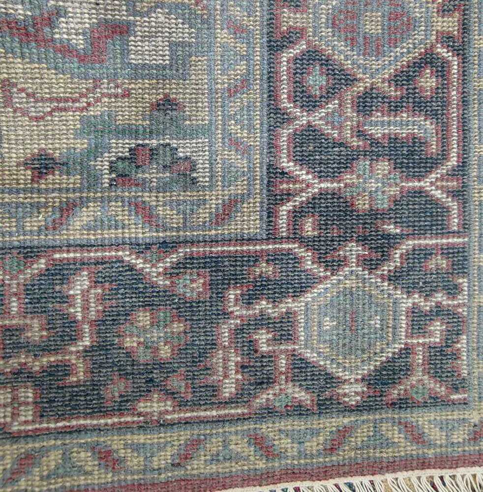 8 Feet 10 Feet Woolen Carpet