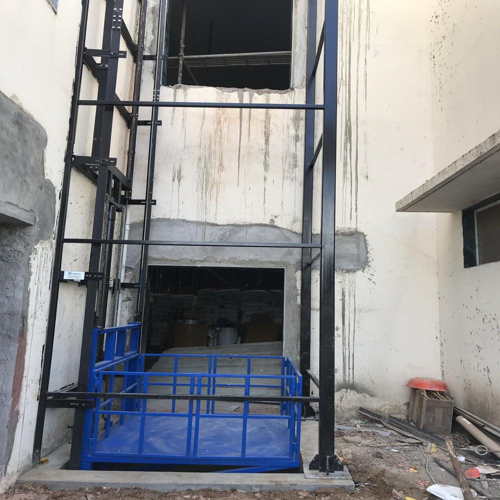 MS Goods Lift With Trolley