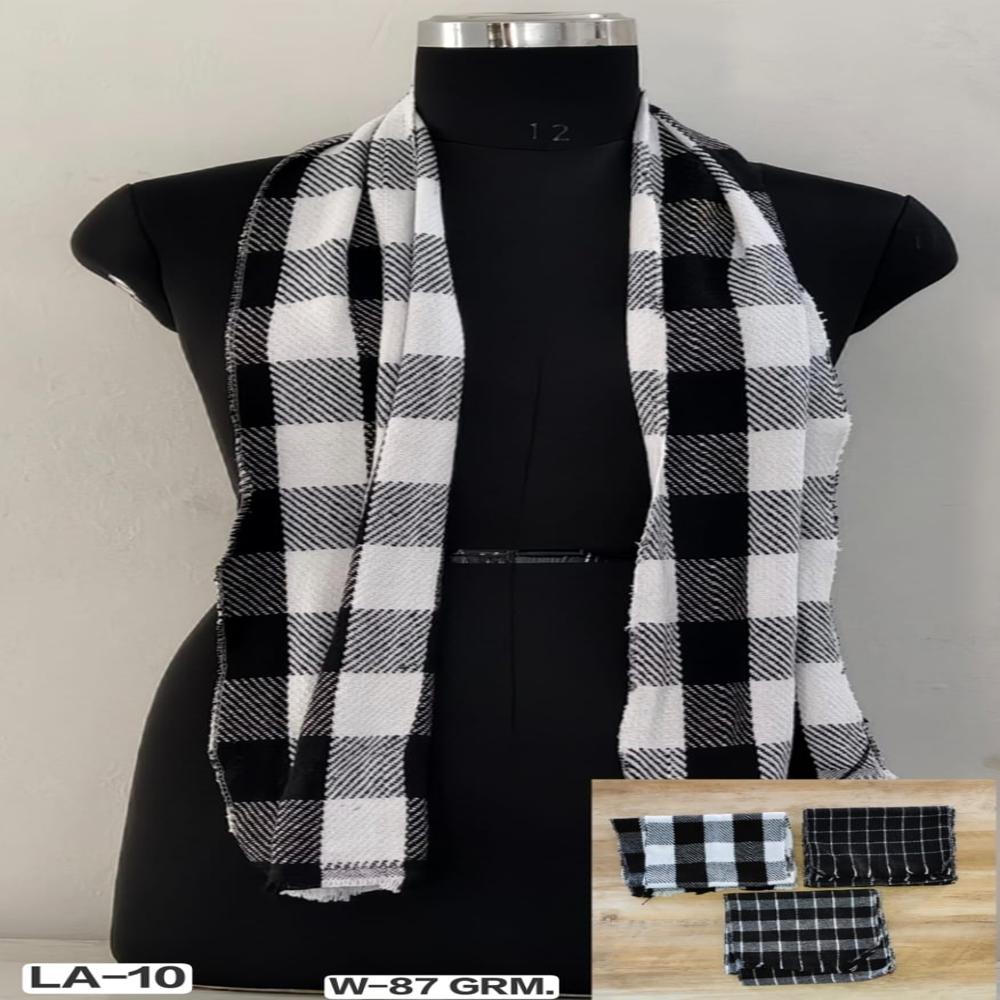 WOOLEN MUFFLER