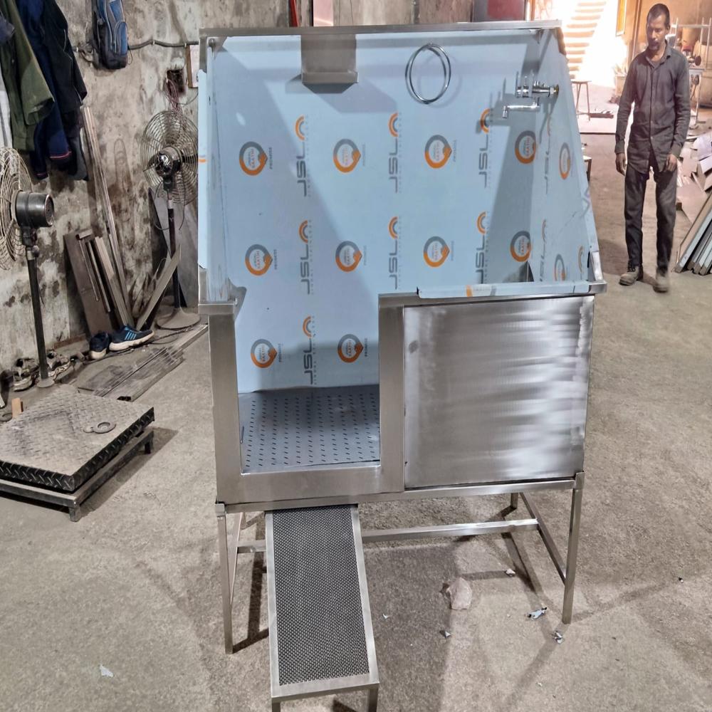 Hospital kitchen equipment