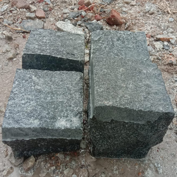 Black Granite Machinecut