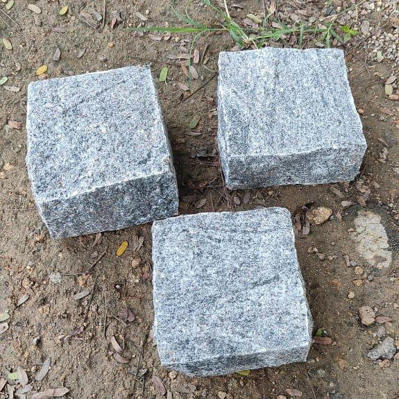 Grey Natural Cobblestone - Application: Paving
