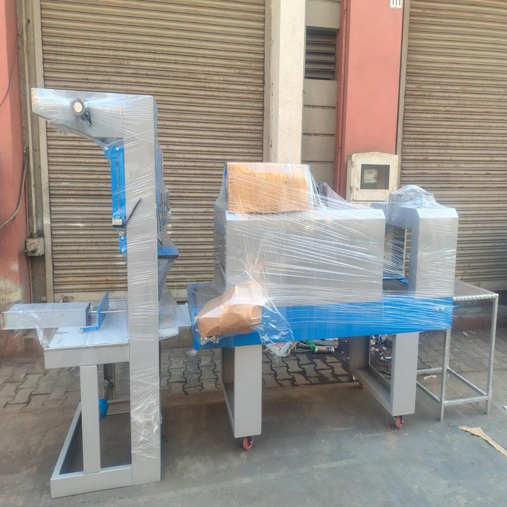 WATER BOTTLE PACKING MACHINE 