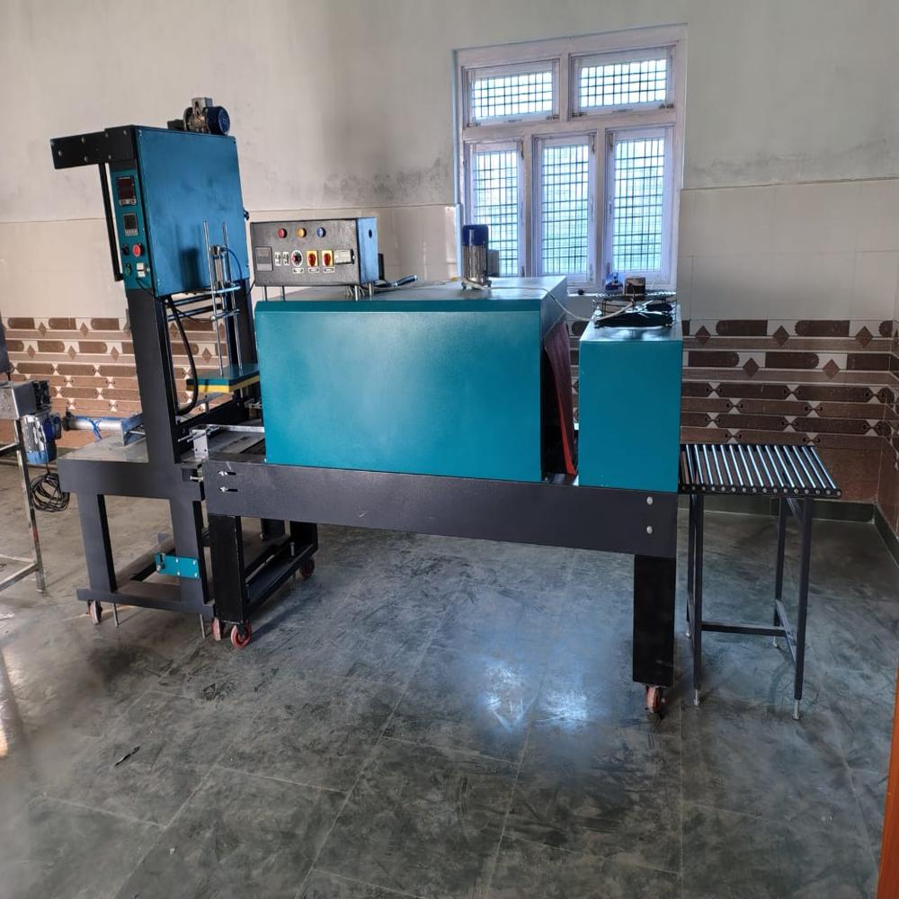 WATER BOTTLE PACKING MACHINE 