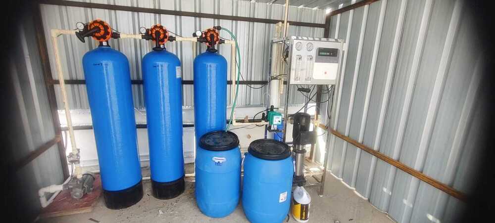 250 LPH RO प्लांट के साथ वाटर सॉफ्टनर