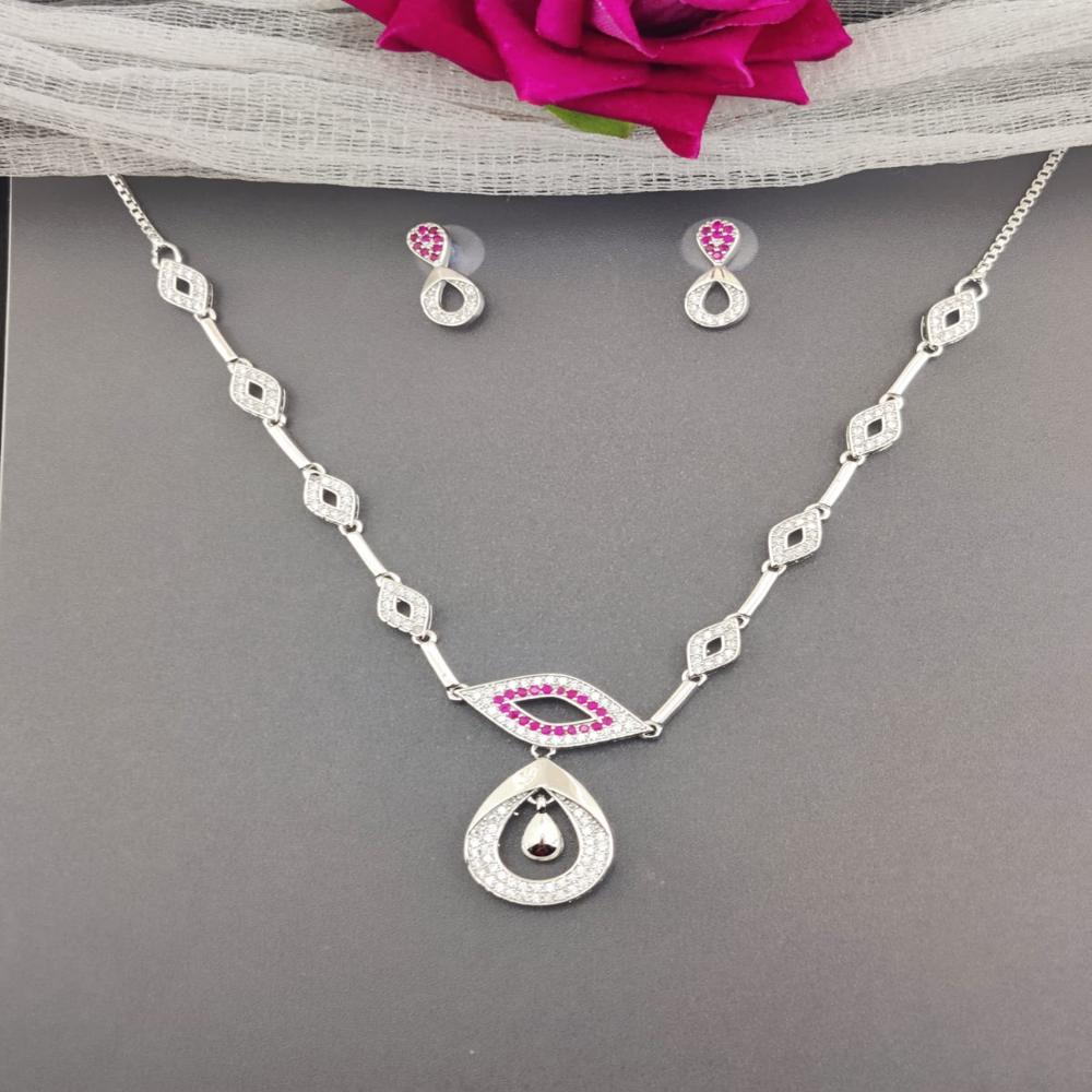 Silver Necklace - Gender: Women