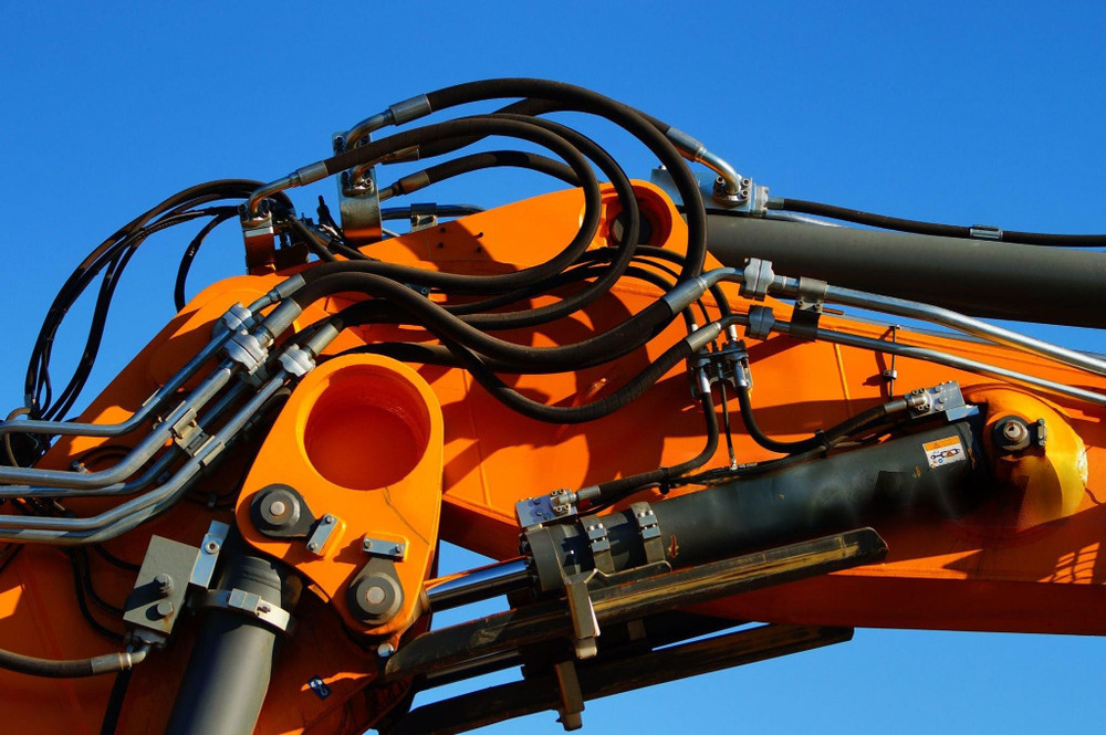 Hydraulic Pipe System For Heavy Construction Machines