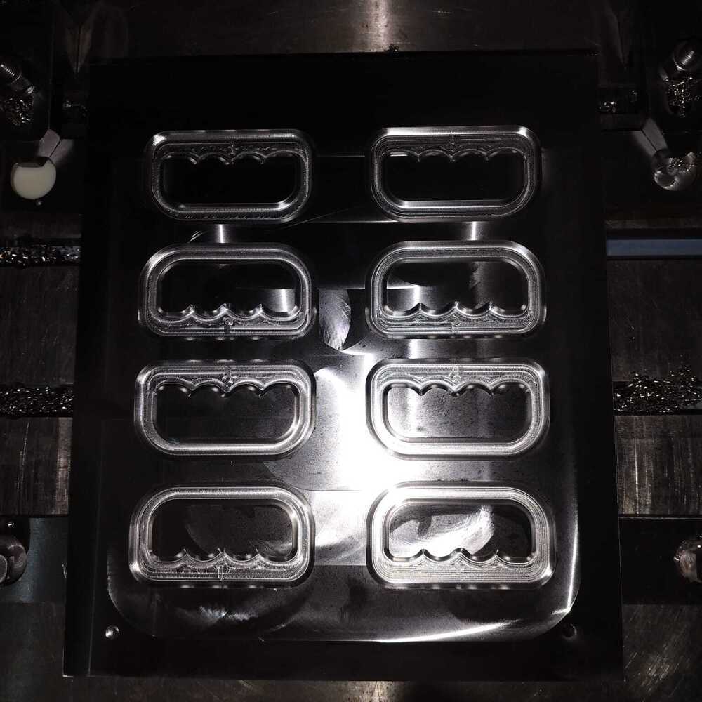 Die And Mold - Core Material: Hardened Tool Steel