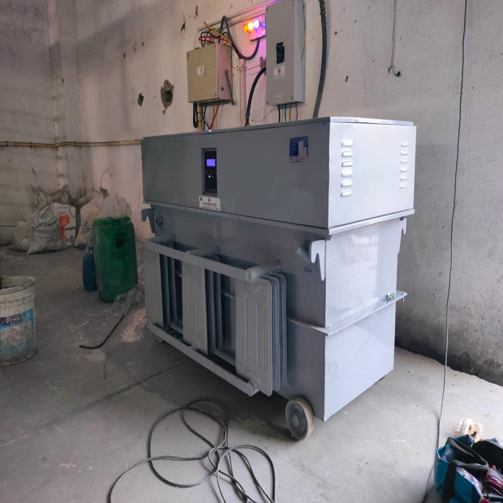 300 Kva Servo Stabilizer - Efficiency: >98%