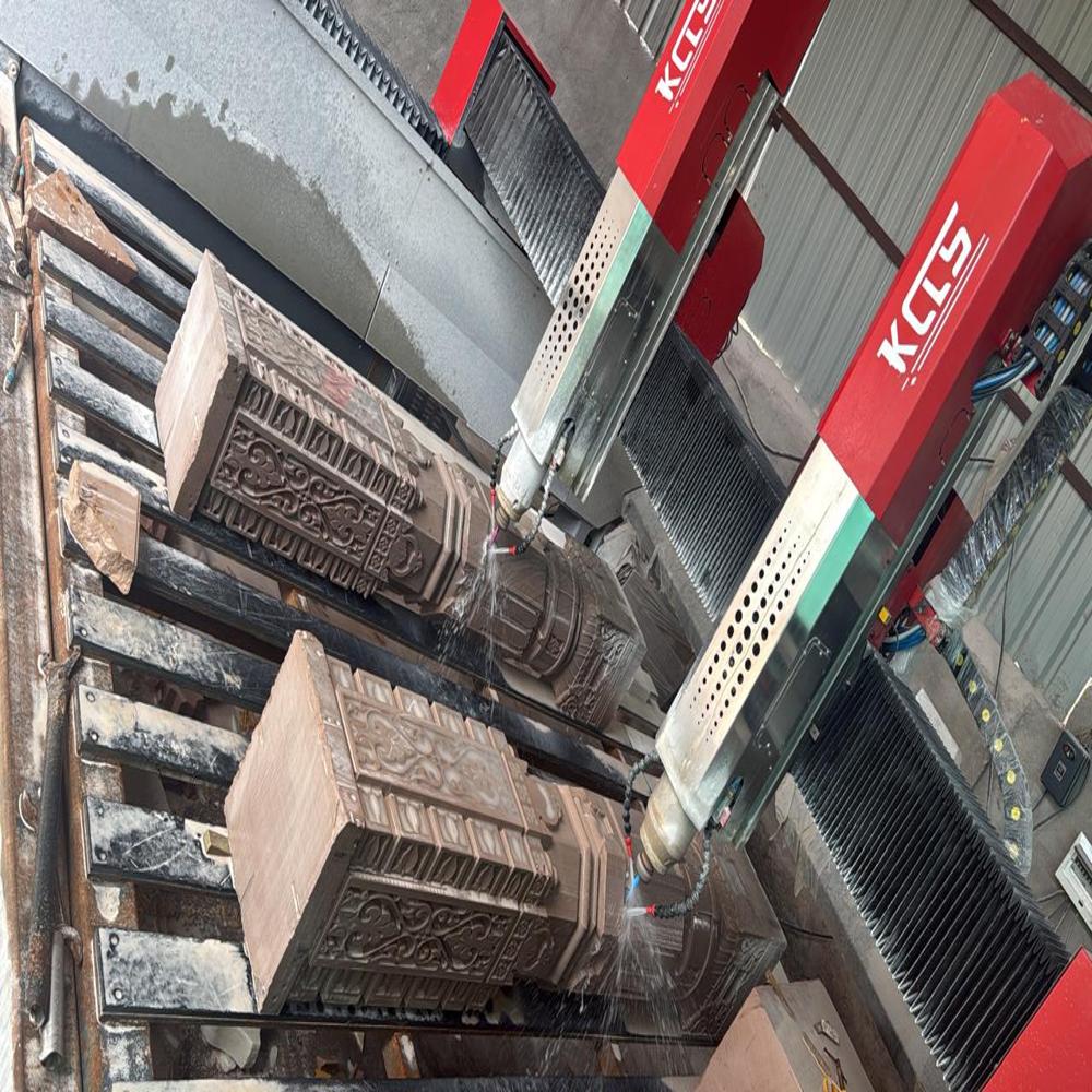Cnc Stone Cutting Machine - Cutting Area: 1300 X 2500 Mm Square Millimeter (Mm2)