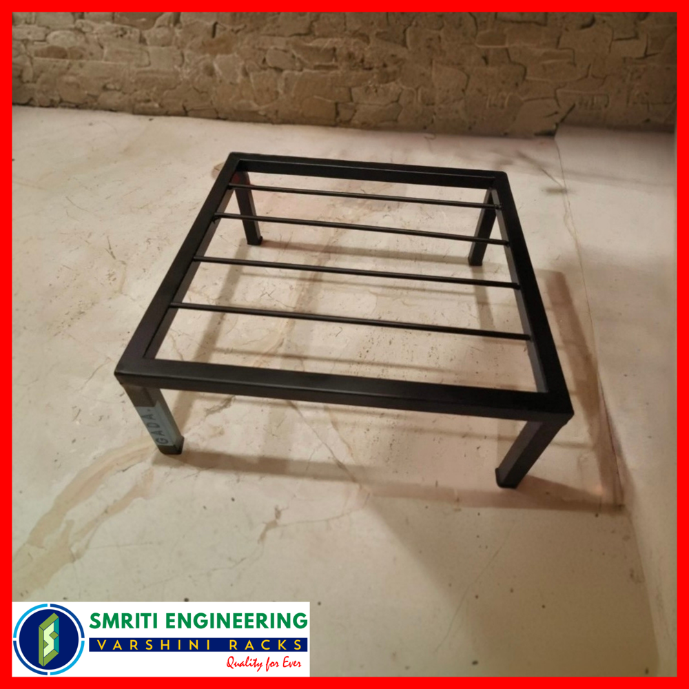 Plant Stand - Feature: Corrosion Resistant