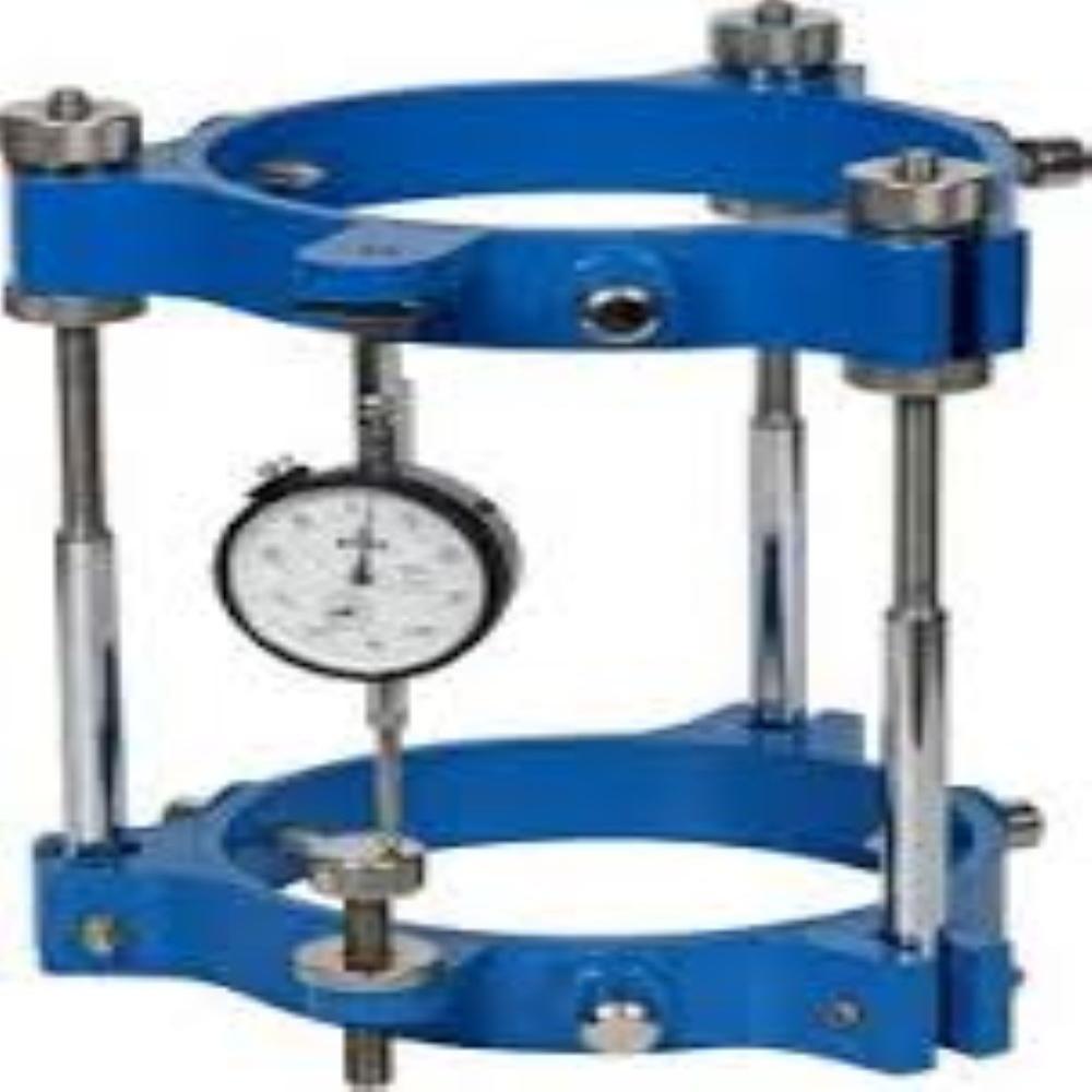Longitudinal Compressometer - Steel Material, Blue Color | Manual Control System, 1 Year Warranty, Ideal For Concrete Testing
