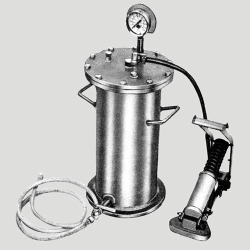 Lateral Pressure Assembly Apparatus