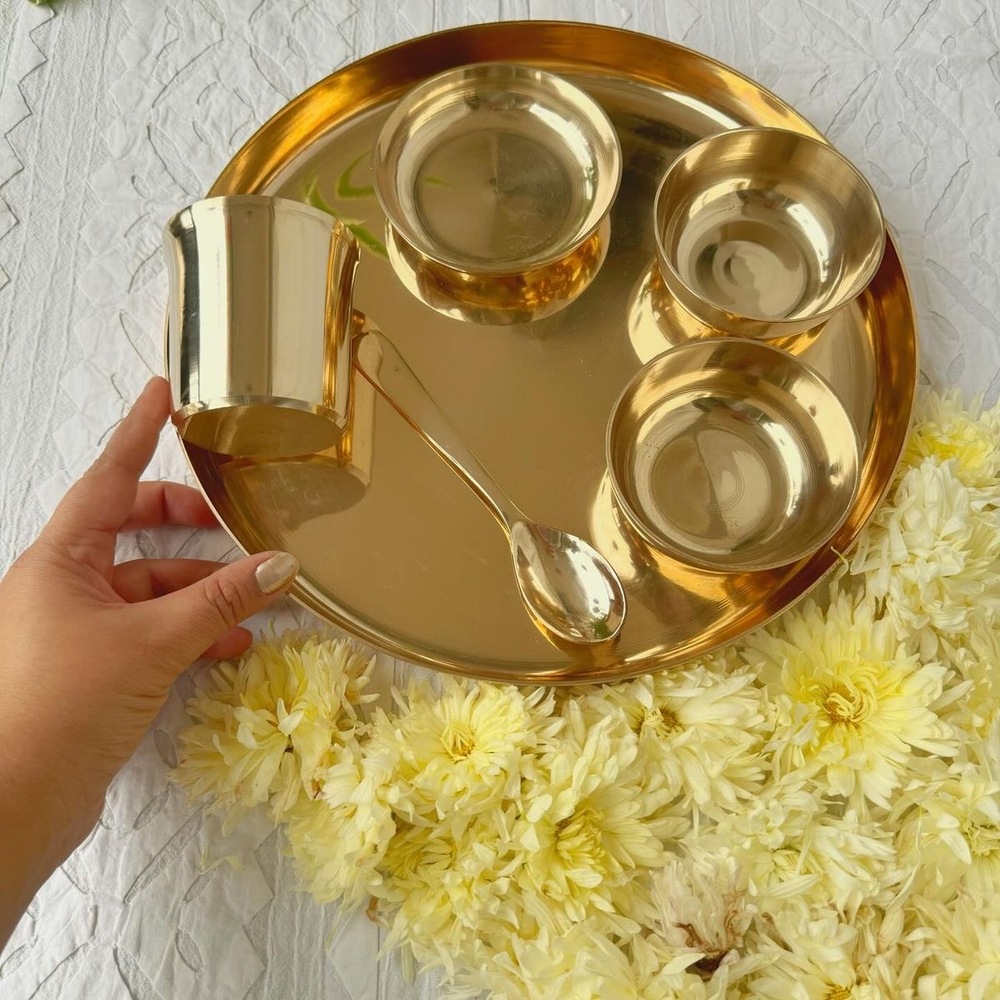 Bronze Bhojan Thali Set - Shape: Round / Traditional