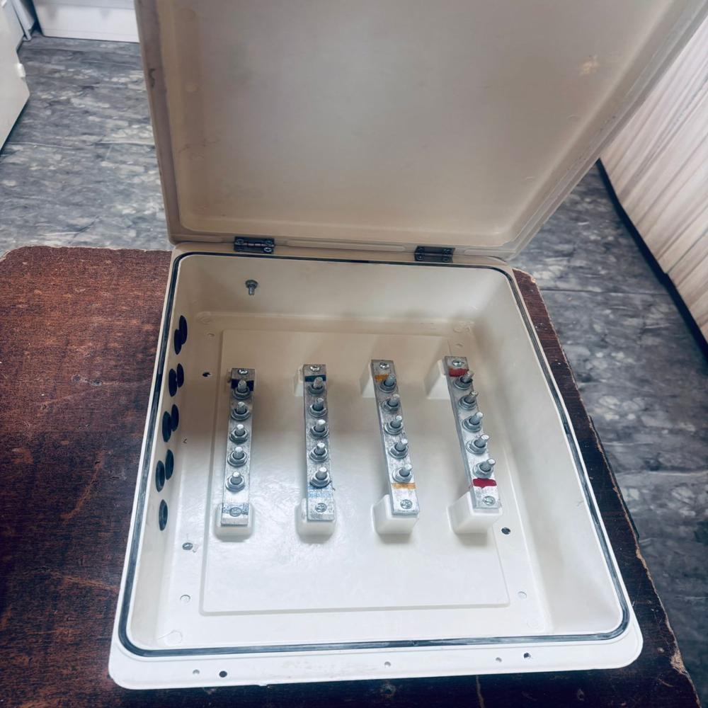 Bus Bar Box 3041