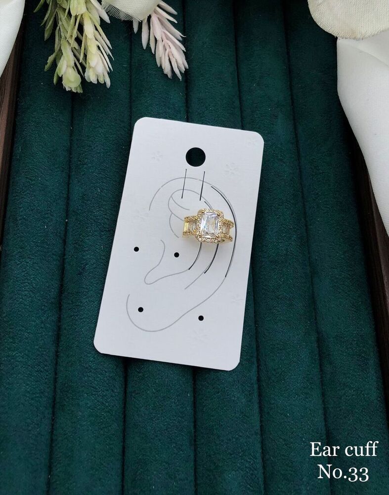 Royal Emerald Ear Cuff