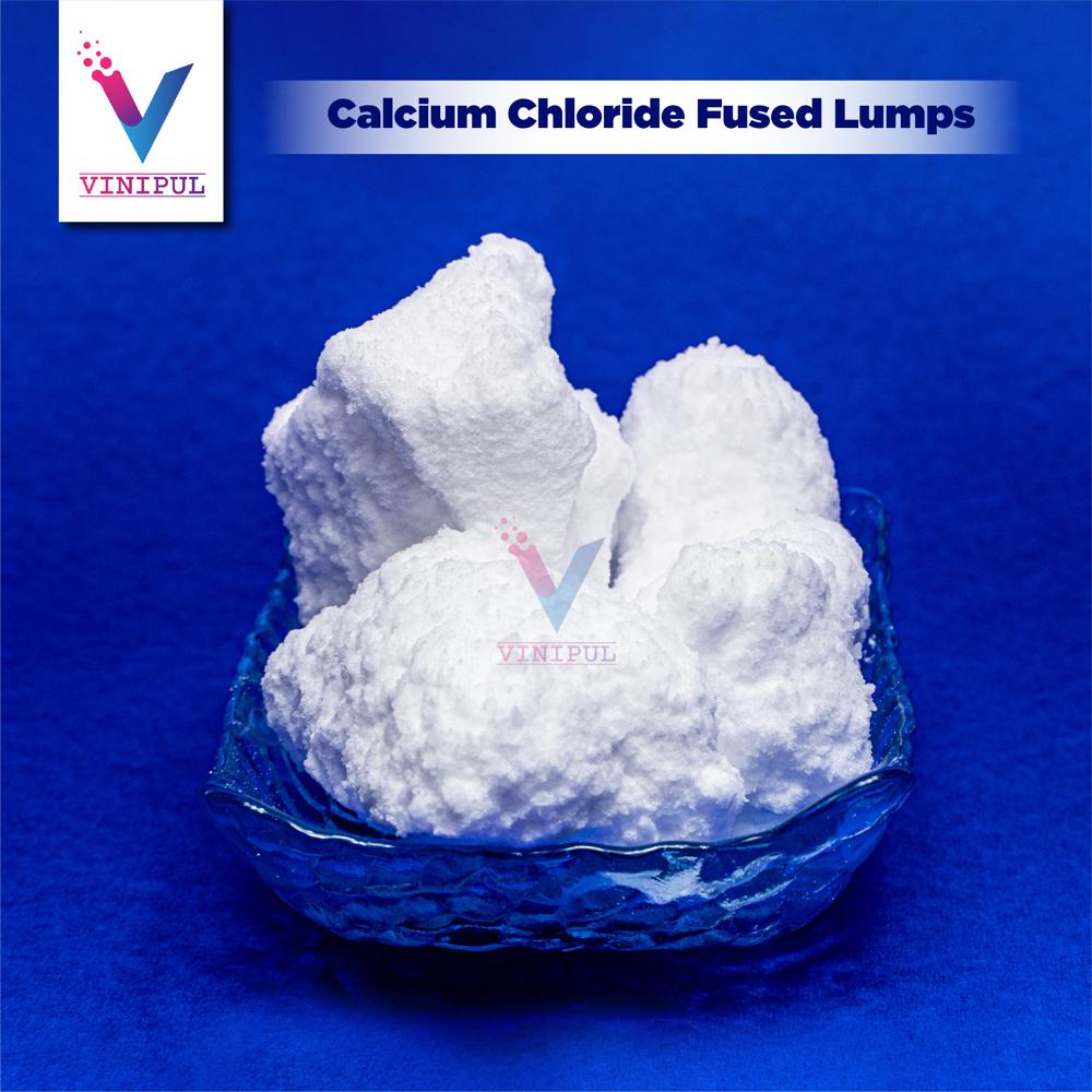 Calcium chloride fused lumps