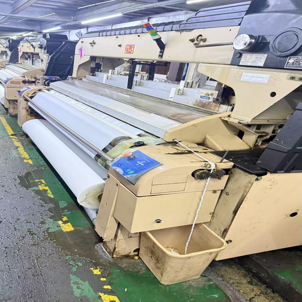 YIIN CHUEN waterjet loom