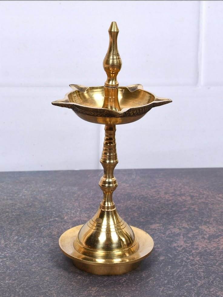 Brass Samai Kuthu Vilakku - Color: Gold