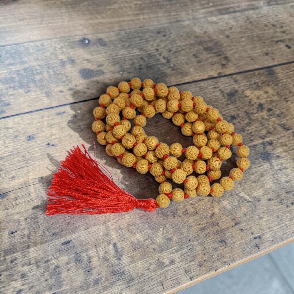 WHITE CHIKNI SEMI PATHRI RUDRAKSHA MALA 8 MM